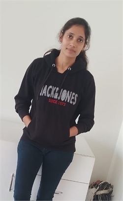 Neha Yadav - Full time Baby Sitter in banaras in Banaras