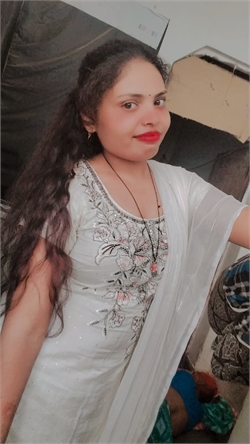 Nisha - Part time Baby Sitter in Mahavir Vihar, Sector 1 in Delhi