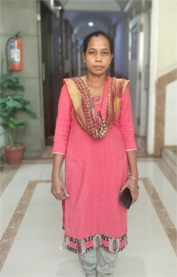 Phulmani  lakra - Full time Cleaner and Baby Sitter in Malad west in Mumbai