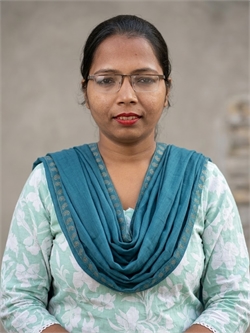 Pinki - Part time Cleaner in Ansal Esencia, Plot No.4 F, Sector 67 in Gurgaon
