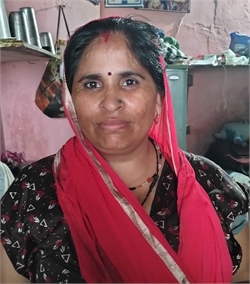 Pinky - Part time Cleaner and Cook in model town in Delhi