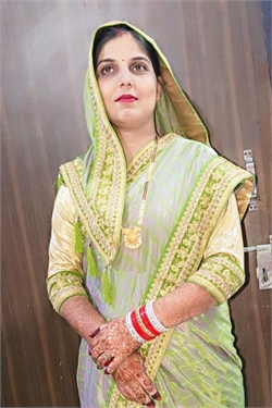 Pooja - Part time Patient Care and Elderly Care and Baby Sitter in Mayur Vihar Phase III in New Delhi