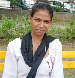 Priya - Part time Cleaner and Cook in Dakshinpuri in Delhi