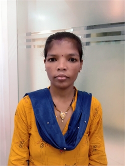 Purnima Shrivas - Full time Cleaner and Baby Sitter in Malad West in Mumbai