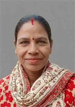 Pushpa - Part time Cleaner and Cook in Anand Vihar in Delhi