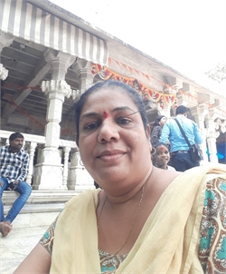 Pushpa Pandurang Jhore - Full time Baby Sitter in Byculla in Mumbai