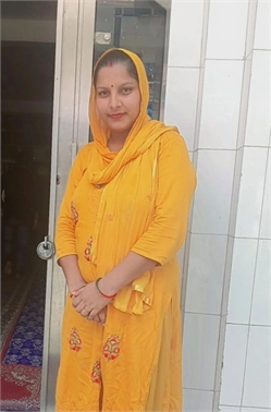 Rakhi Chandra - Full time Baby Sitter in Bareli in Delhi