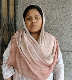 Raveena khatun - Part time Baby Sitter in Pocket-1, in Delhi