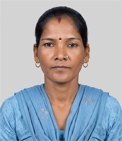 Renu - Part time Cook and Baby Sitter in Daya Basti in Delhi
