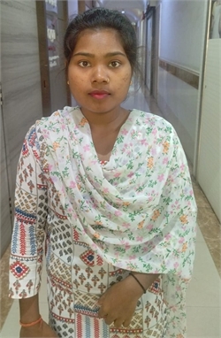 Rina Bai - Full time Cleaner and Cook and Baby Sitter in santacruz west in Mumbai