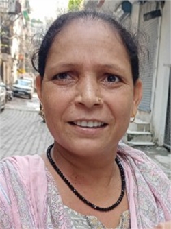 Rinki - Part time Cleaner and Cook in Paryavaran Complex in Delhi