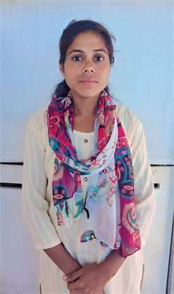 Sabitri Hembrom - Full time Baby Sitter in Malad West in Mumbai