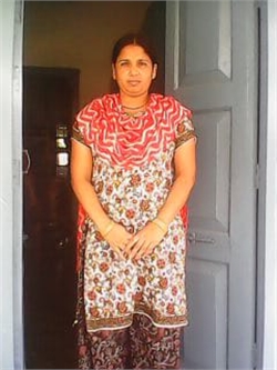 Sahajadi begam - Part time Cleaner and Cook and Baby Sitter in kandivali East in Mumbai