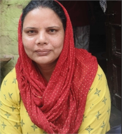Sangeeta - Part time Cook and Baby Sitter in Holambi in Delhi