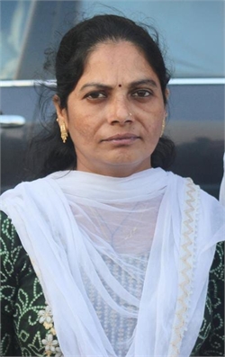 sangita pendukar - Part time Cleaner and Cook and Patient Care and Elderly Care and Baby Sitter in malad east in Mumbai