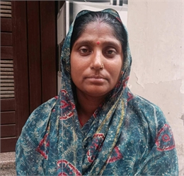 Savita - Part time Cleaner and Baby Sitter in Shiv Vihar in Delhi