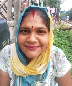 Seema - Part time Cleaner and Cook in Railway Station in Delhi