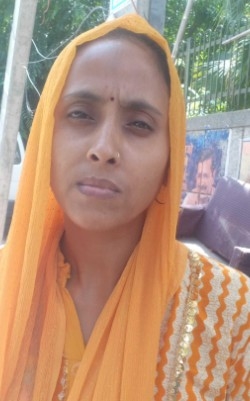 Seema - Part time Cleaner in Karkardooma village in Delhi