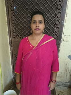 Seema - Part time Cook in Paharganj in Noida