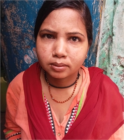 Seeta - Part time Cleaner and Cook in jj camp in Delhi
