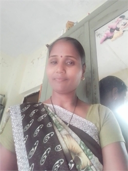 Shobha Gaikwad - Part time Cleaner and Cook and Baby Sitter in Munjaba Vasti in Pune
