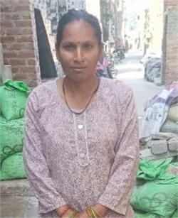 Sumitra - Part time Cleaner and Baby Sitter in Holambi Kalan in Delhi