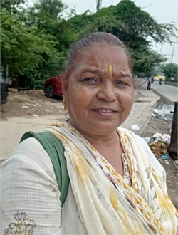 Sunita - Part time Cook in Sri Niwaspuri in Delhi