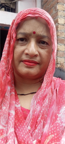 Sunita - Part time Cleaner and Cook in Nand nagri in Delhi