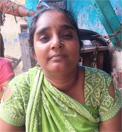 Sunita - Part time Cleaner and Baby Sitter in Daya basti in Delhi