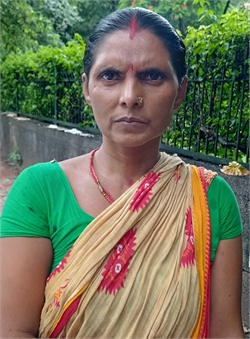 Sunita Devi - Part time Cleaner and Baby Sitter in tugalkabad village in Delhi