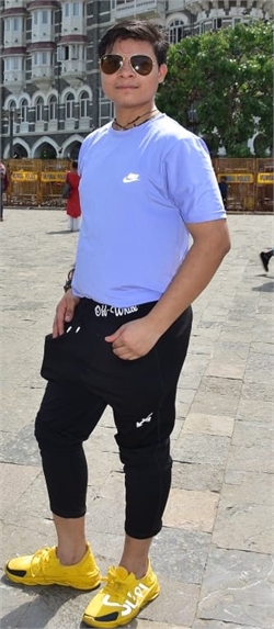 Suresh  Yadav - Full time Cleaner in churchgate in Mumbai