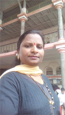 Suwarna Saharsh Tate - Part time Cook and Baby Sitter in Matunga labour camp in Mumbai