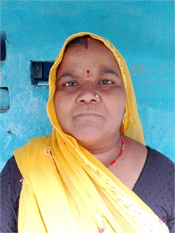 Usha - Part time Cleaner and Baby Sitter in wazirpur ghuggi in Delhi
