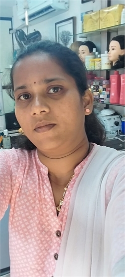 Varsha - Part time Cook in Old VSNL Colony, Sector - 17, Kamothe in Panvel